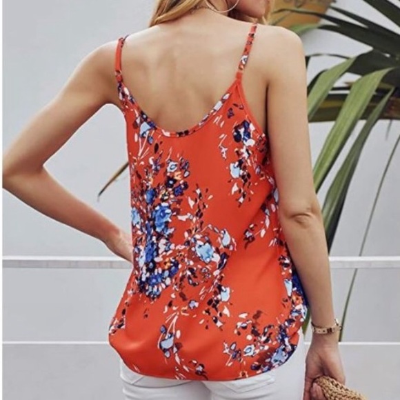 🆕 Loose V-Neck Cami - Picture 5 of 6